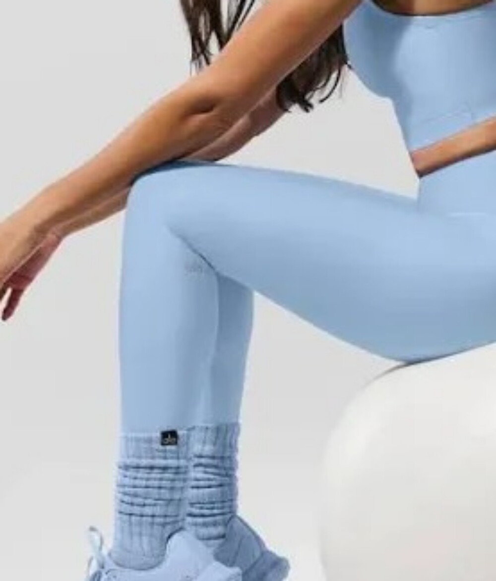 Alo Yoga NWT Scrunch Socks in Crystal Clear Blue sz S